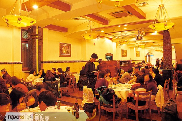 上海::保羅酒樓::每到用餐時間就人滿為患
