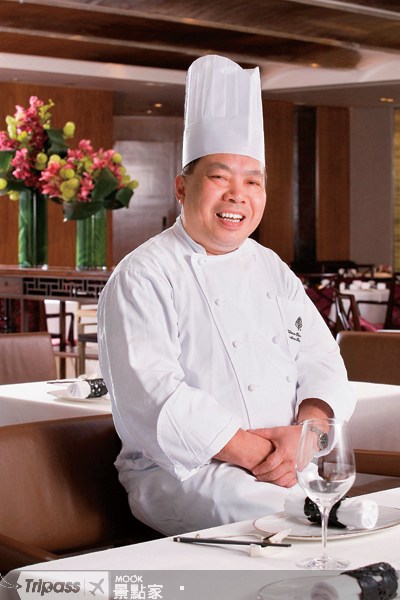 全球首位，也是目前唯一的米其林三星中餐廳主廚─陳恩德。