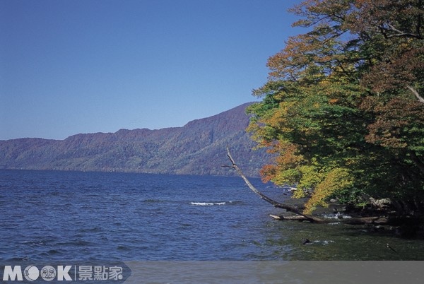 發荷峠展望台是遼望十和田湖的最佳位置。