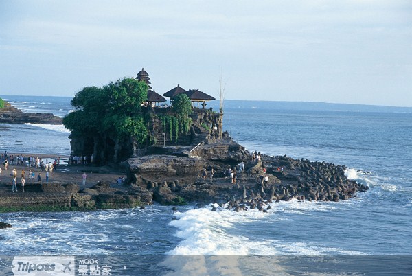 海神廟是峇里島的宗教聖地。
