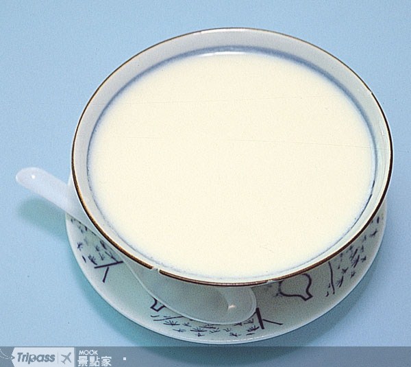 薑汁撞奶很適合調整過寒體質，是很好的冬季食補。