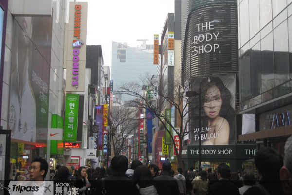 首爾市購物區-明洞。（圖片提供／韓國觀光公社）