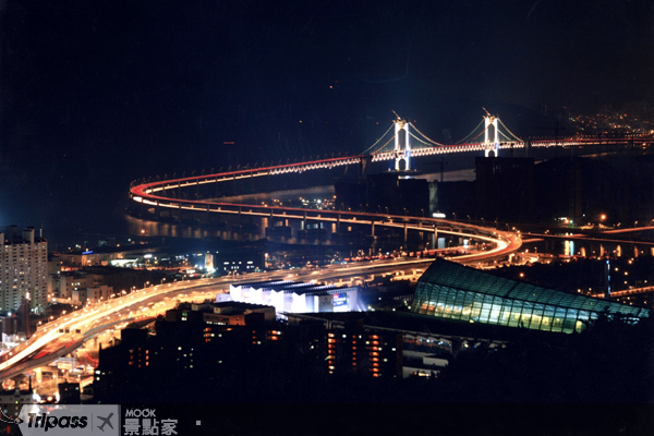 廣安大橋夜景。（圖片提供／韓國觀光公社）