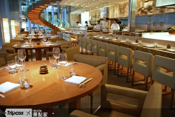 餐廳zuma，有濃厚的日本風格。