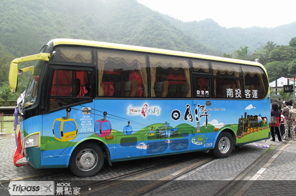 車埕彩繪免費接駁車。圖片提供/日管處