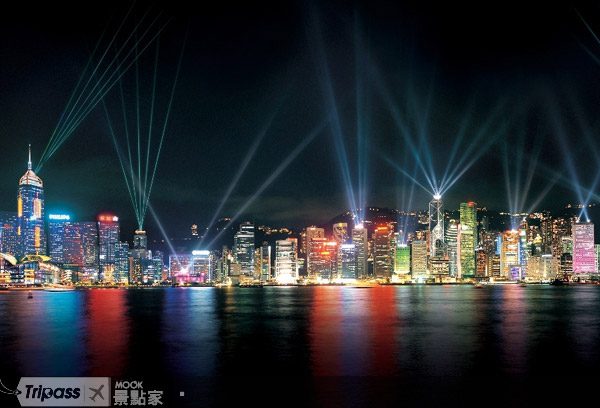 香港夜景是世界三大夜景之一。圖片提供/香港旅遊局