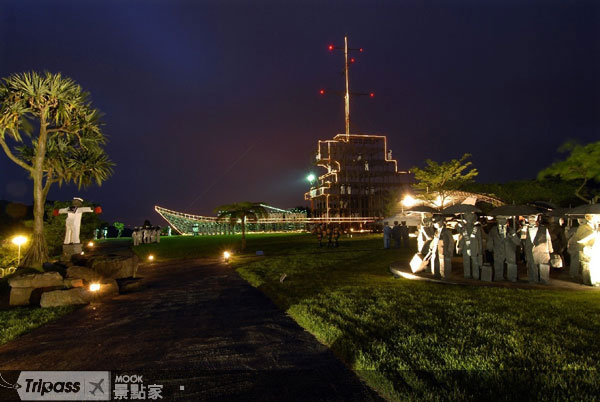 窺探夜晚的美術館美學藝文。圖片提供/朱銘美術館