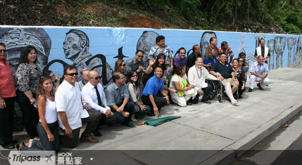 關島觀光局與亞加納市長為亞加納壁畫揭幕。圖片提供/關島觀光局