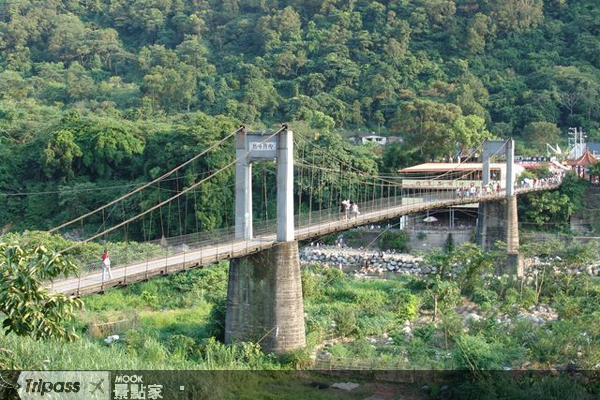 內灣吊橋。（圖片提供／新竹縣旅遊網）