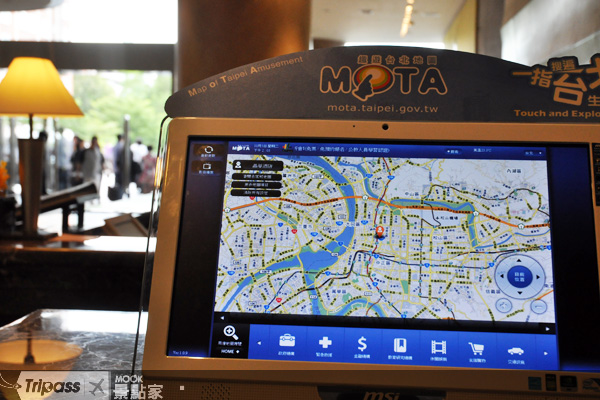 設於晶華酒店大廳的MOTA多媒體資訊機。