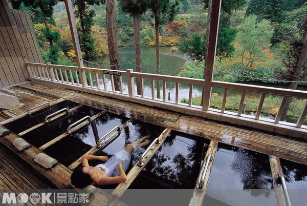 日本的溫泉各有特色，馳名中外。