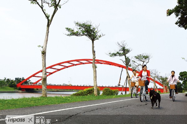 點擊看【冬山河自行車道】景點介紹