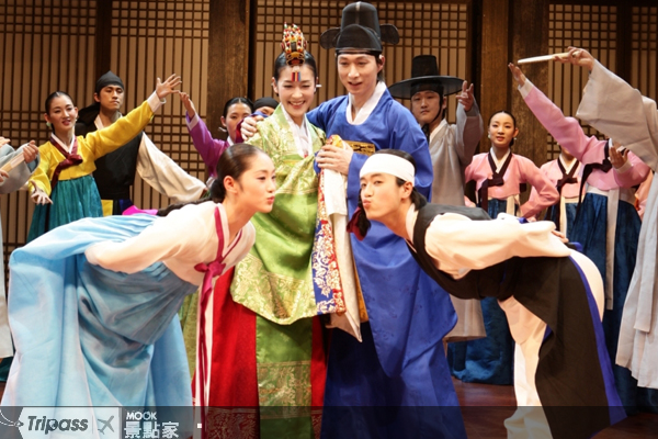 韓國傳統歌舞劇『美笑』。（圖片提供／韓國觀光公社）