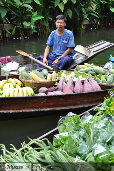 水上市場的農作物都是當地人自己生產的。