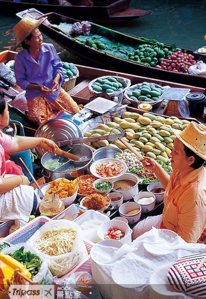 丹嫩沙杜是曼谷附近最熱門的水上市場。
