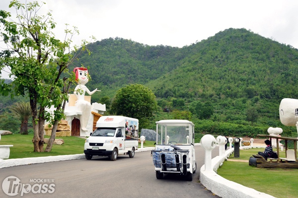 環繞群山的SuanPeung Resort