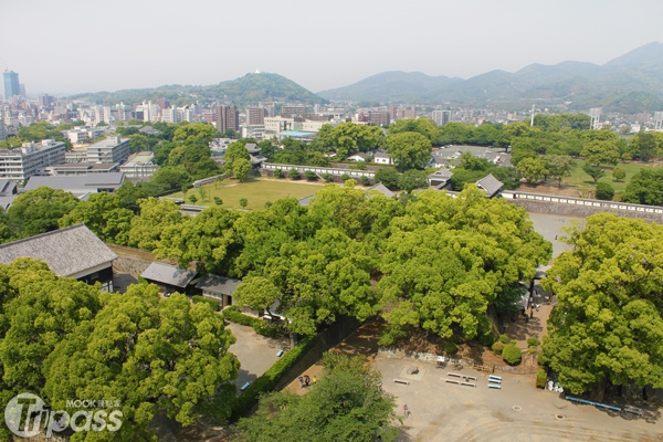 從天守閣上可遠眺熊本市區的景色。