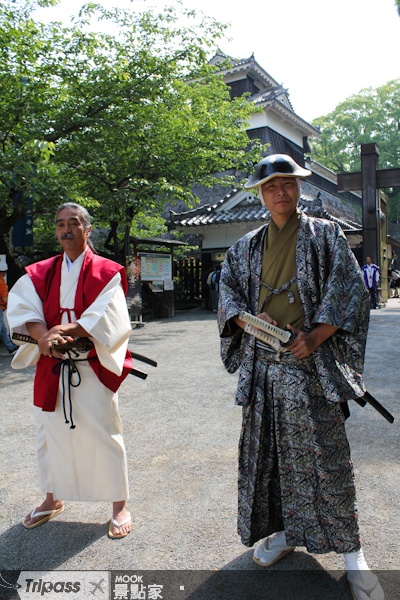 城內工作人員扮演的加藤清正與宮本武藏。