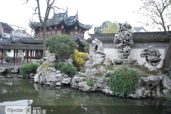 古色古香的豫園是上海必訪的景點。