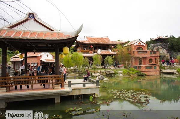 花博期間的林安泰古厝花身為「花茶殿」。（攝影／景點家池冰蕙）