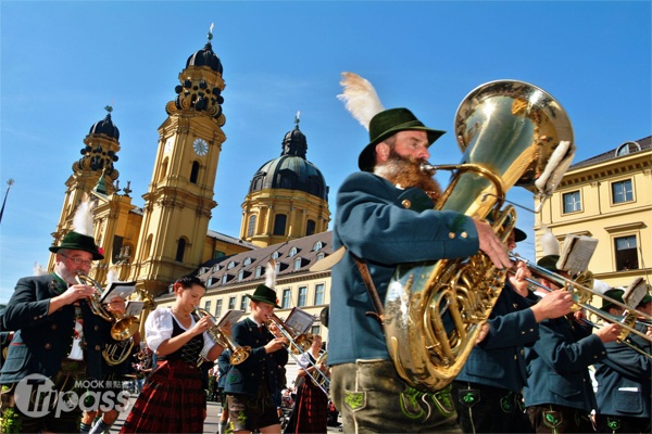 每年舉辦一次的慕尼黑啤酒節已熱鬧地在當地展開。（圖片提供／GNTB／Büro Gaff Adenis, Pierre）