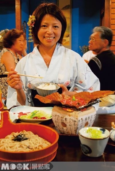 到高山地區一定要嘗試飛驒牛料理。（圖片提供／墨刻編輯室）