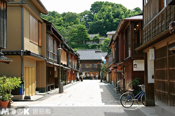 東茶屋街（ひがし屋街）。（圖片提供／墨刻編輯室）