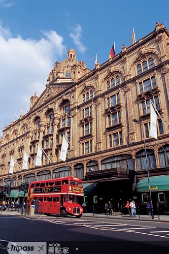 Harrods(哈洛斯)是遊客到倫敦旅遊不可不去的朝聖地。