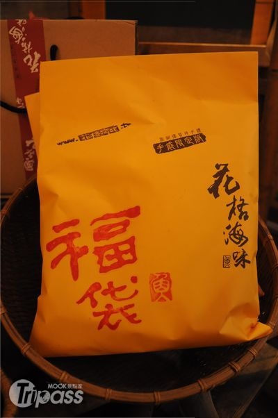 以福袋的概念，集合特色商品，製作伴手禮包。（攝影／景點家魏汝蔚）