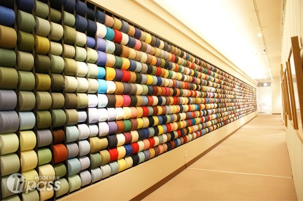 200種顏色，1800捲線圈，成就了多采多姿的毛巾世界。（攝影／景點家魏汝蔚）