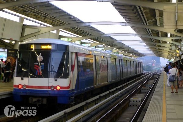 曼谷市區的捷運和地鐵行駛正常。（攝影／景點家劉佳雯）