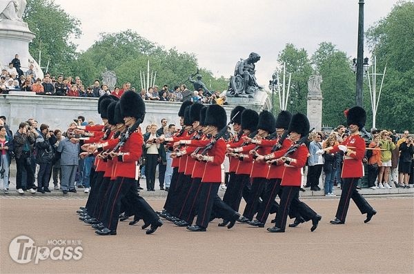 中獎者將可在英女皇登基60周年慶典期間，免費旅宿倫敦。（圖片提供／墨刻編輯部）