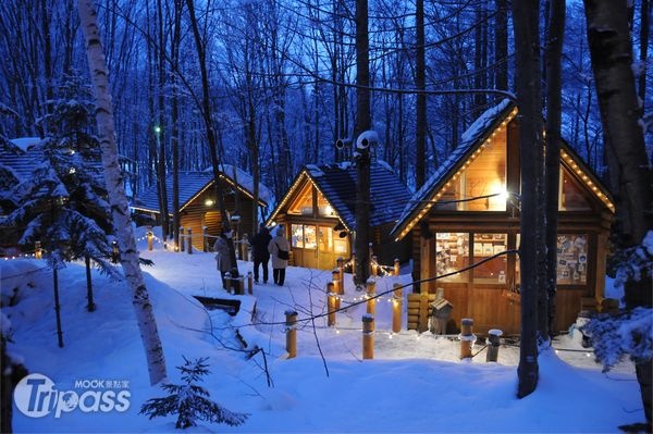 富良野王子酒店的森林小屋由當地藝術家進駐，販售手作小物。（攝影／景點家李欣怡）