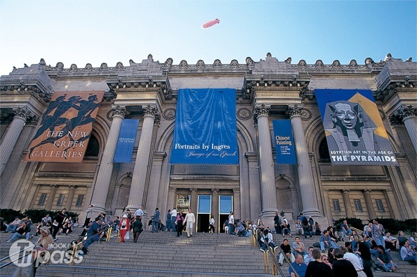 紐約上城區的大都會美術館，蒐藏品超過300萬件，巍峨的建築宛如希臘神殿。（圖片提供／墨刻編輯部）