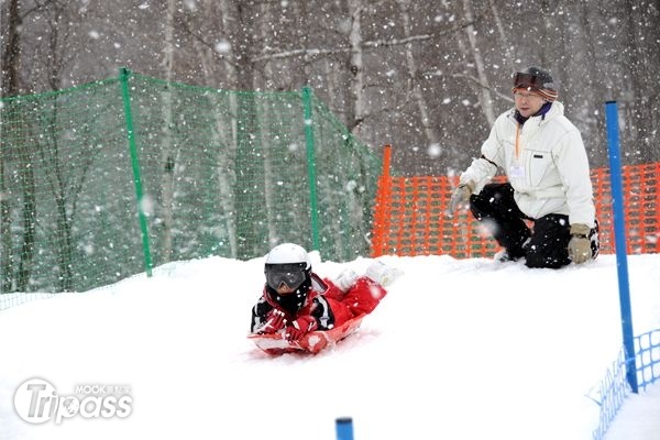 北海道雪上活動豐富，也有適合親子同遊的項目。（攝影／景點家李欣怡）