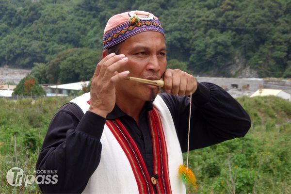 原民歌謠是各族文化傳承的方式之一，週日在臺中市立港區藝術中心將舉行免費的「穿越自然──原、音、舞」原民表演活動。（圖片提供／臺中市立港區藝術中心）