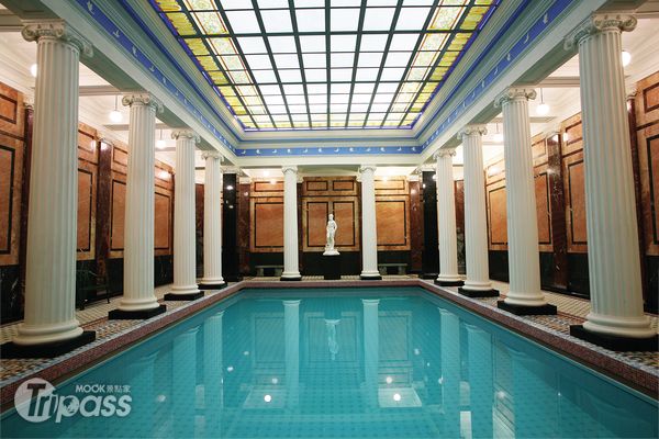 高級的俄羅斯浴還提供泳池及私人包廂。（圖片提供／墨刻編輯部）