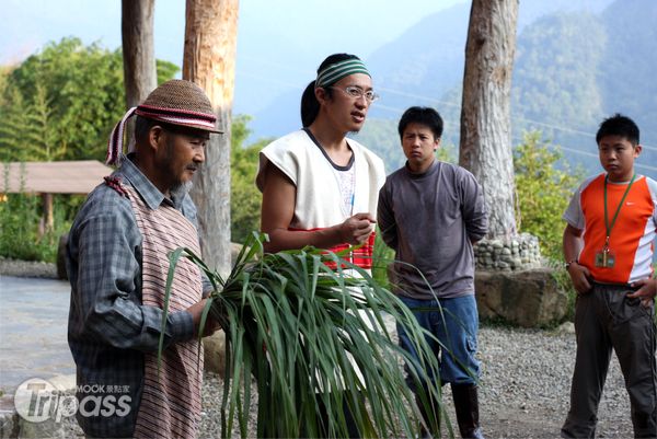 透過當地居民的解說，讓前來參與的遊客對於當地生態及文化，有更為豐富、深入的認識。（圖片提供／七星生態保育基金會）