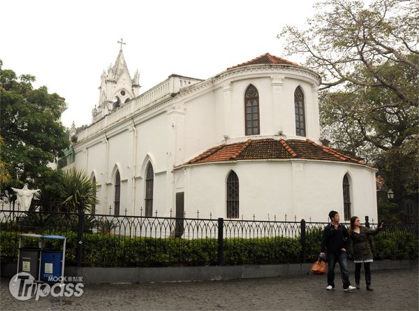 西班牙領事館的哥德式建築教堂。（攝影／景點家李欣怡）