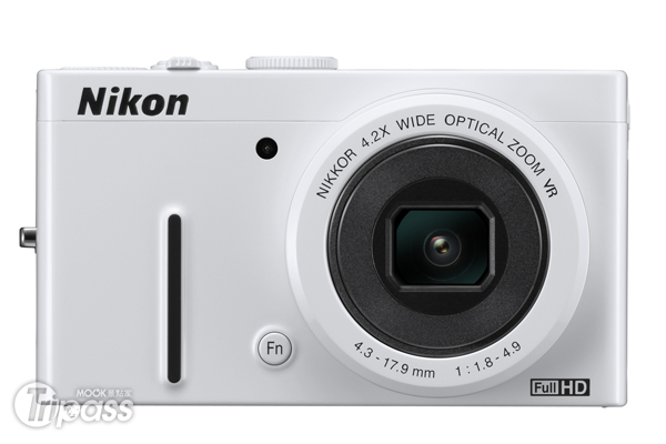 超大光圈的Nikon P310目前共有黑白兩色。（圖片提供／Nikon）