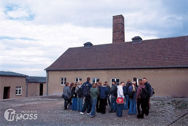 布亨瓦德納粹集中營保存完整的禁閉室、毒氣室及槍決室等設備。（圖片提供／墨刻編輯部）
