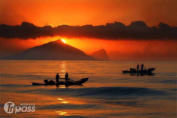 如果天氣好，在烏石港、壯圍鄉一帶，都是觀賞「龜山朝日」的好地點。（圖片提供／東北角暨宜蘭風管處）