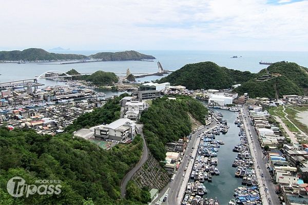 南方澳觀景平台為欣賞蘇澳港、南方澳大橋與筆架山等美景好去處。（圖片提供／陳冠鑫）