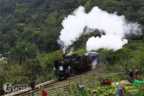 台鐵CK124蒸汽觀光列車。（圖片提供／台鐵局）