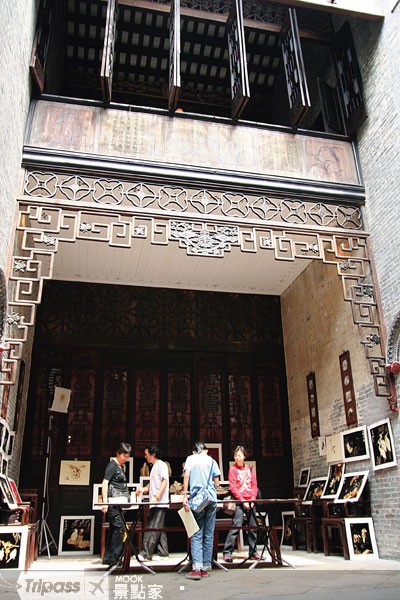 盧家大屋建於1889年，仿照廣州西關大屋的建築格局，是澳門現存較為完整的中式大宅之一。（圖片提供／墨刻編輯部）