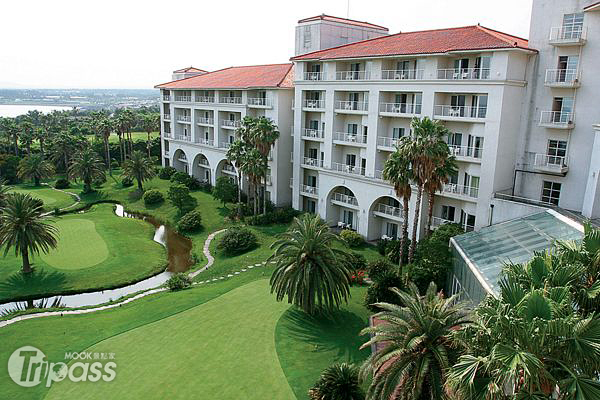包含旅館、度假村高爾夫球場的Shine Ville Luxury Resort，讓人享受悠閒的假日時光。（圖片提供／墨刻編輯部）