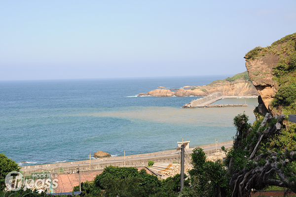 水湳洞陰陽海為東北角濱海地區的特殊景觀。（攝影／MOOK景點家旅遊生活網李欣怡）