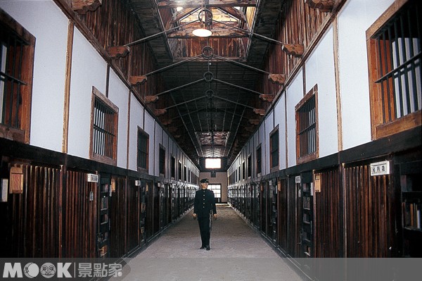 冷冽肅然的監獄博物館，帶給遊客另類的博物館玩賞經驗。（圖片提供／墨刻編輯部）