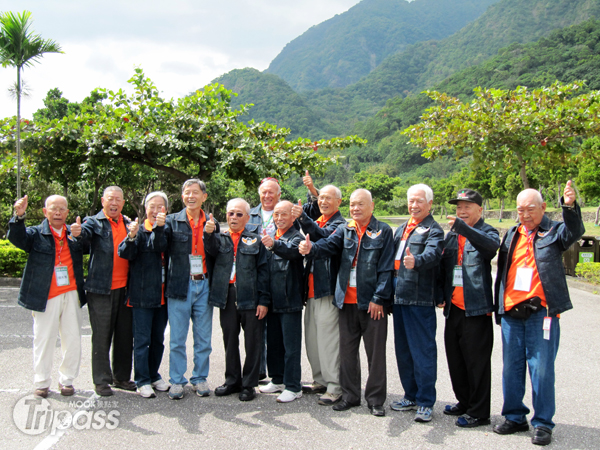 史塔這次帶了5位平均年齡72歲的重機愛好者來台完成夢想，並與台灣「不老騎士」會合。（圖片提供／交通部觀光局）