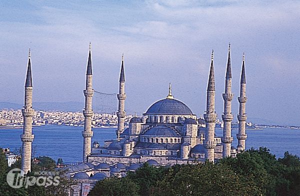 電影《007 空降危機》拍攝地多在伊斯坦堡，也帶動當地旅遊熱潮。（圖片提供／墨刻編輯部）